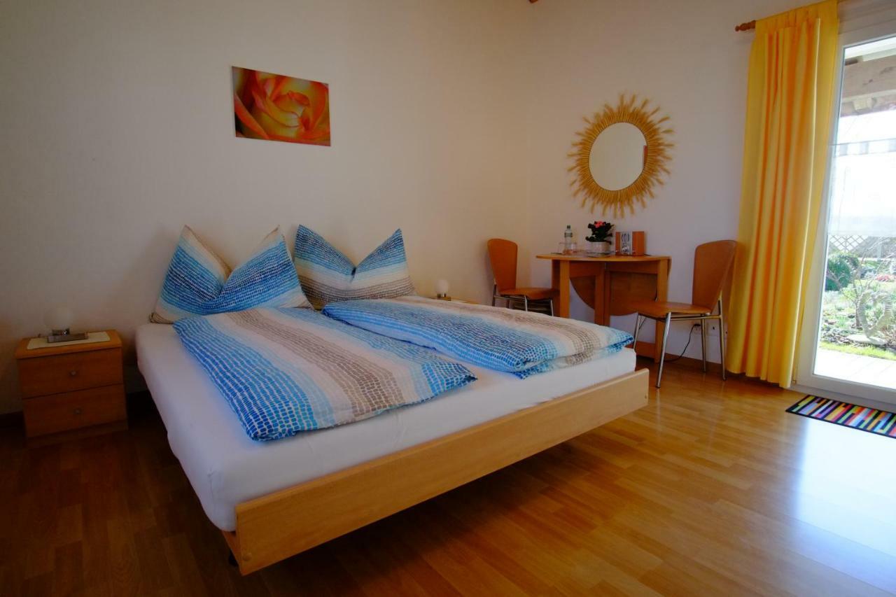 Ferienzimmer Zuelli Erlach Exteriör bild